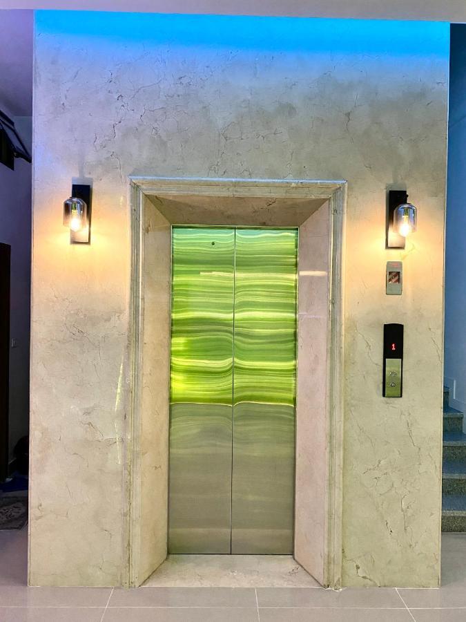 Moonlight Hotel Халонг Экстерьер фото